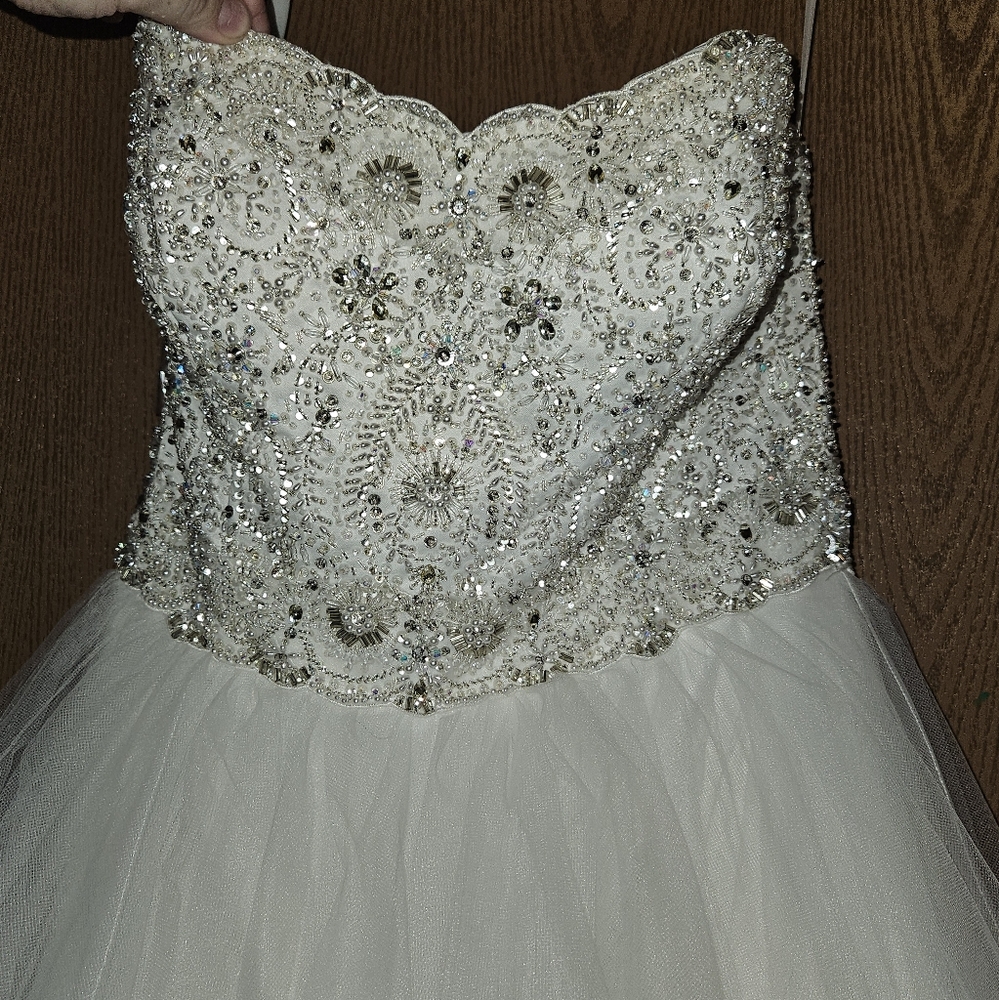 Wedding dress